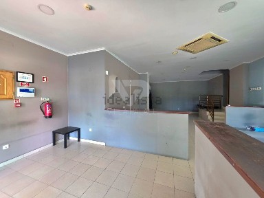 Arrendamento de espaço comercial na Telheiras