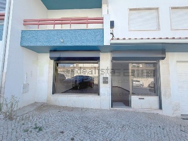 Arrendamento de espaço comercial na Travessa Moinho