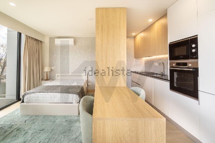 Arrendamento de apartamento T0 na Rua da Arrifana s/n