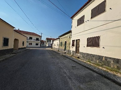 Moradia independente à venda na Rua Nº Dois, 14