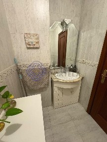Arrendamento de apartamento T2 na Rua Alberto Saavedra, 171
