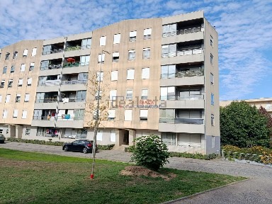 Apartamento T2 à venda na Candal - Regadas