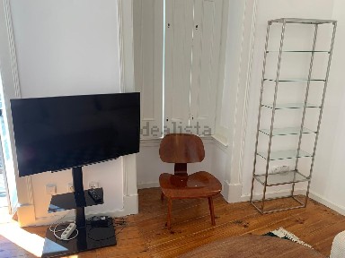 Arrendamento de apartamento T2 na Rua do Conde
