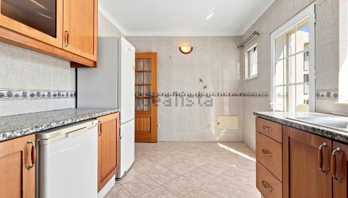 Apartamento T3 à venda no Centro de Guia