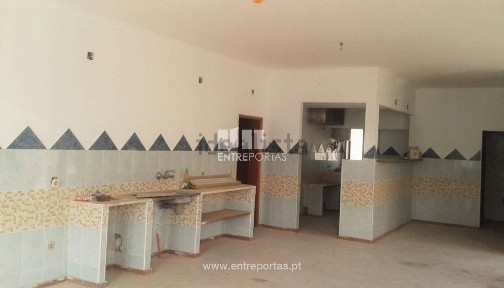 Espaço comercial à venda em Darque