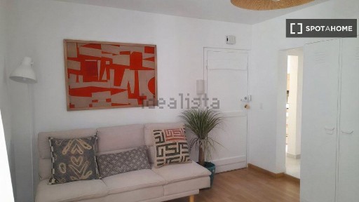 Arrendamento de apartamento T1 na Travessa da Pena