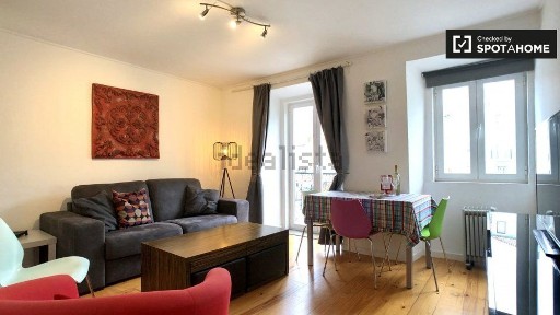 Arrendamento de apartamento T1 na Travessa Santana da Cruz