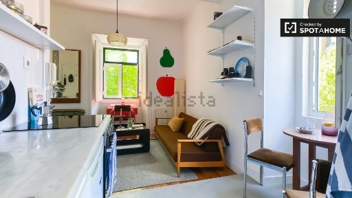 Arrendamento de apartamento T1 na Rua Possidónio da Silva