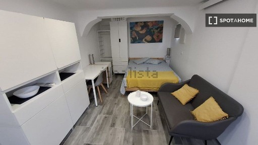 Arrendamento de apartamento T0 na Alameda Encarnação