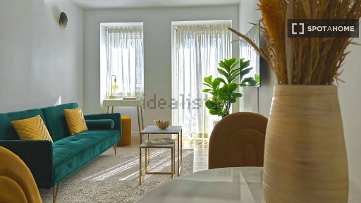 Arrendamento de apartamento T1 na Calçada da Boa Hora