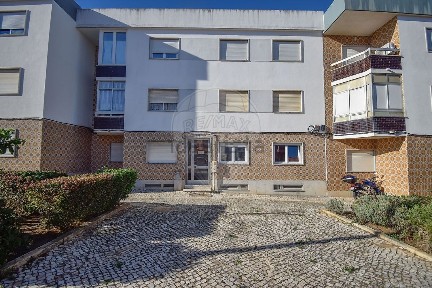 Apartamento T2 à venda na Rua Santa Bárbara
