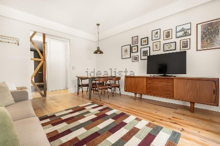 Apartamento T2 à venda na Rua do Arco a São Mamede