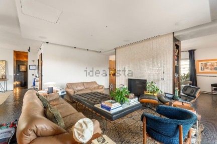 Apartamento T2 à venda na Praceta Torres do Restelo