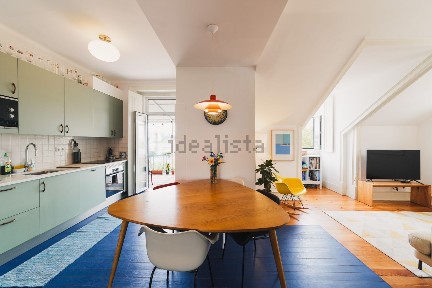 Apartamento T3 à venda na Rua Gomes Freire