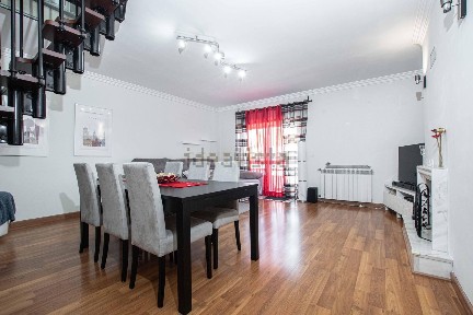Apartamento T3 à venda na Rua Nossa Senhora de Sebonha, 6