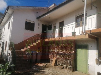 Moradia independente à venda em Caldas de São Jorge