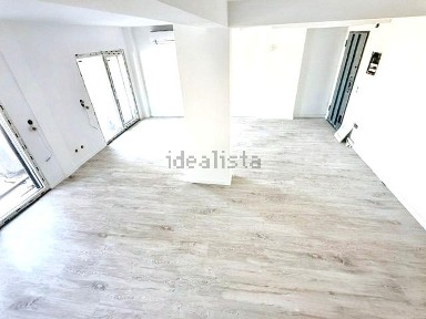 Apartamento T3 à venda na Rua José Eugénio Pinheiro da Costa
