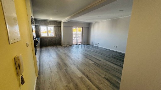 Apartamento T4 à venda na Cruz de Pau