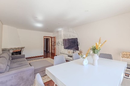 Apartamento T3 à venda na Travessa Lamaçães
