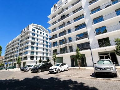 Espaço comercial à venda na Rua Carlos George