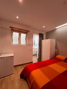 Arrendamento de apartamento T0 na Rua Teixeira de Carvalho