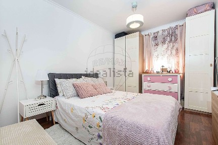 Apartamento T2 à venda na Rua Amélia Rey Colaço