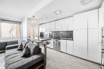 Apartamento T2 à venda na Avenida Dom Nuno Álvares Pereira
