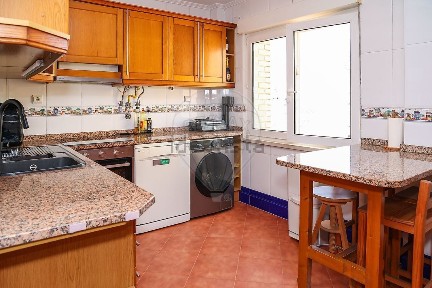 Apartamento T3 à venda na Praceta Gaspar Corte Real