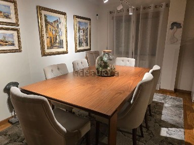 Apartamento T4 à venda na Rua José Martins Vieira s/n