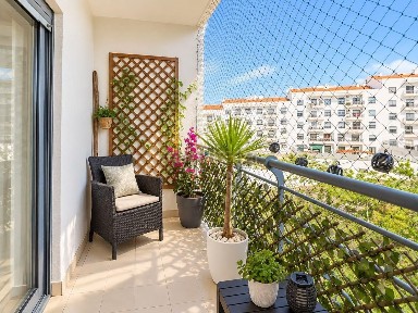 Apartamento T2 à venda na Rua da Carta Constitucional, 6