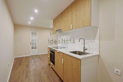 Apartamento T0 à venda na Rua Ligeiro, 78