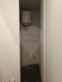 Arrendamento de espaço comercial na Rua da Constituição