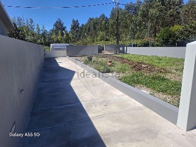 Arrendamento de moradia independente na Rua de Ferreiró