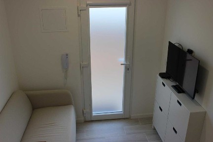 Alugo Studio 20m² Estoril - Totalmente mobiliado e com todas as contas incluídas