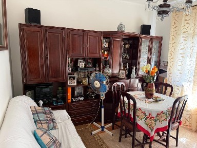 Apartamento T1 à venda na Rua São João Baptista de Ajudá, 63