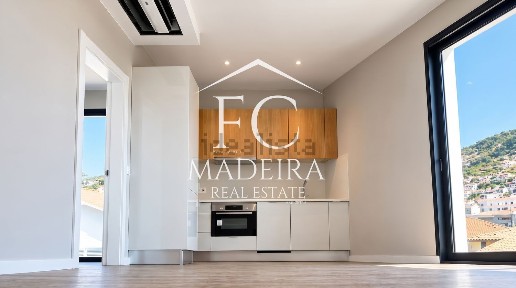 Apartamento T0 à venda em Machico