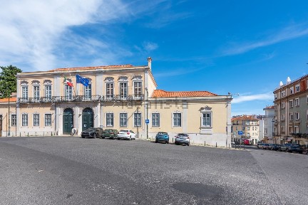 Arrendamento de apartamento T1 na Rua da Bempostinha s/n