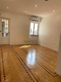 Arrendamento de duplex na Rua Almeida e Sousa