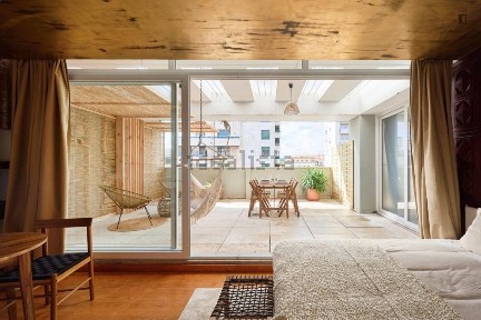 Arrendamento de apartamento T0 na Avenida Infante Santo