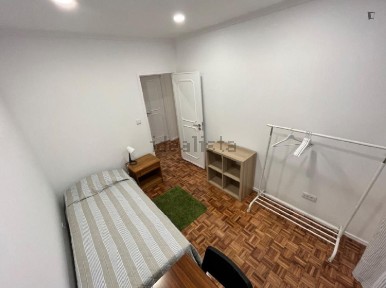 Arrendamento de apartamento T2 na Rua Manuel Ribeiro de Pavia