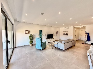 Apartamento T2 à venda na Rua do Alportel