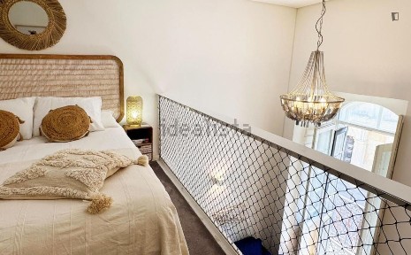 Arrendamento de apartamento T0 no Largo da Sé Velha