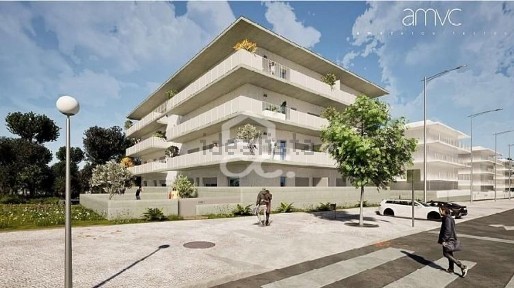 Apartamento T4 à venda em Repeses e São Salvador