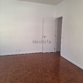 Arrendamento de apartamento T1 na Rua José Pinheiro de Melo