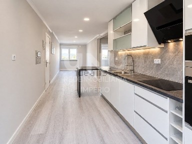 Apartamento T2 à venda na Portas de Benfica - Mercado de Benfica