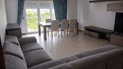 Apartamento T2 à venda no Monte Abraão