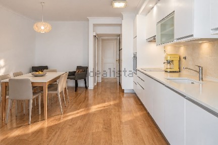 Apartamento T3 à venda na Rua do Viveiro