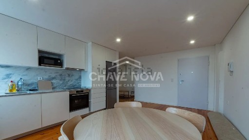 Arrendamento de apartamento T1 na Rua do Heroísmo, 53