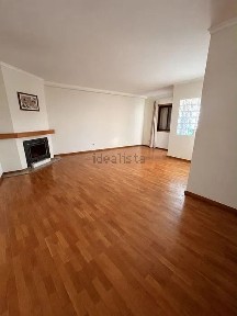 Arrendamento de apartamento T2 na Rua Rosália de Castro