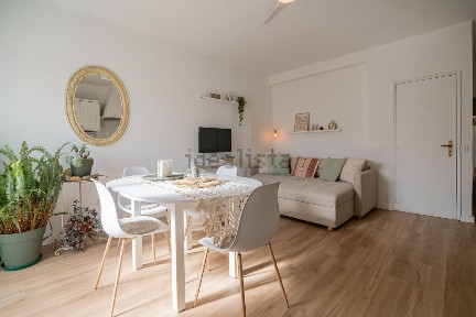Apartamento T1 à venda na Rua Serpa Pinto